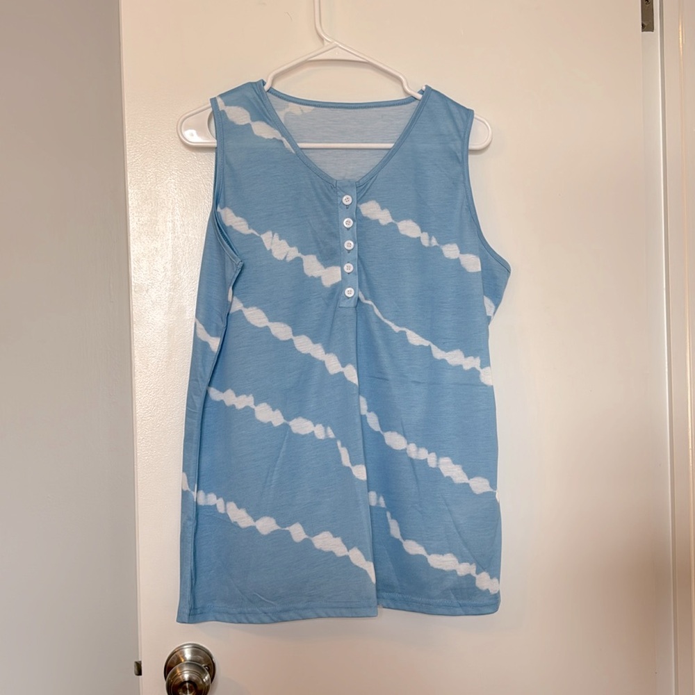Light Blue Tie-Dye Tank Top Size XL